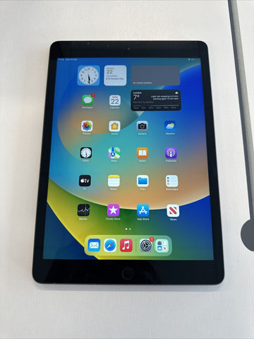 Apple iPad 7th Gen. 128GB, Wi-Fi + 4G (Unlocked), 10.2 in - Space Gray