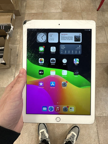 Apple iPad Air 2 64GB, Wi-Fi + Cellular (Verizon), 9.7in - Silver MDM BYPASSED!